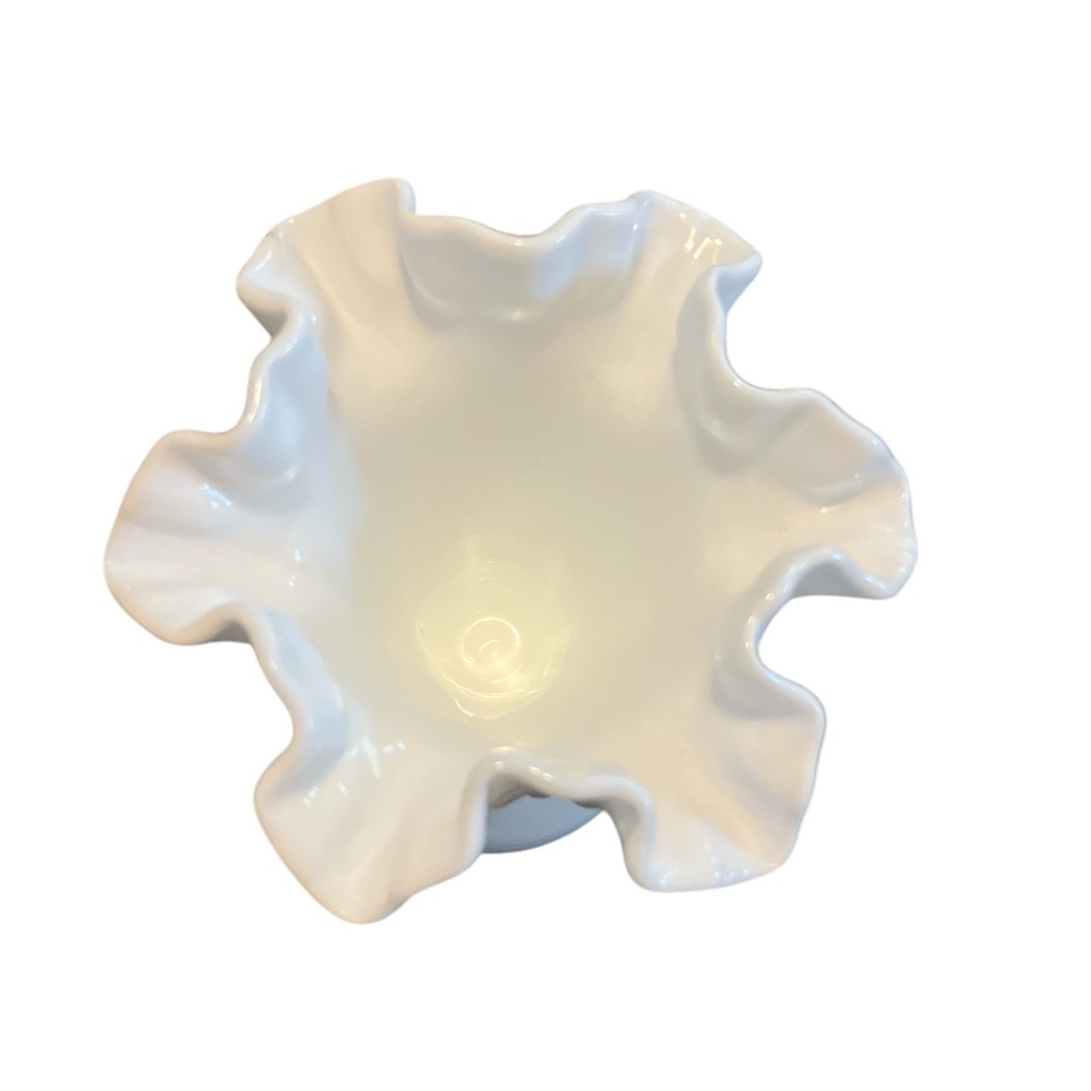 Vintage Fenton Hobnail Milk Glass Ruffle Edge Vase 1 - Picture 2 of 3